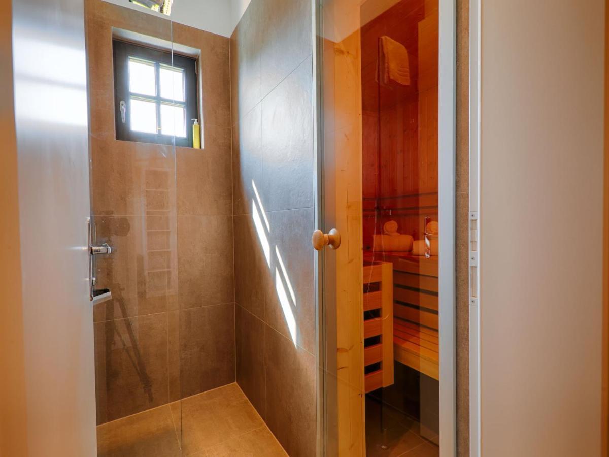 Reetland Am Meer - Luxus Reetdachvilla Mit 3 Schlafzimmern, Sauna Und Kamin F18 Дранске Екстер'єр фото